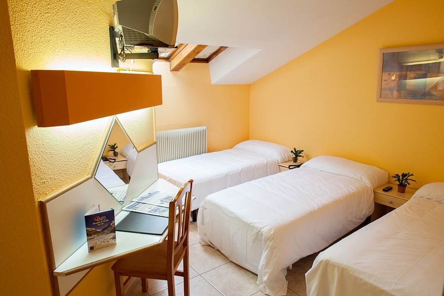 Hotel Les Terres ラルドーサ エクステリア 写真